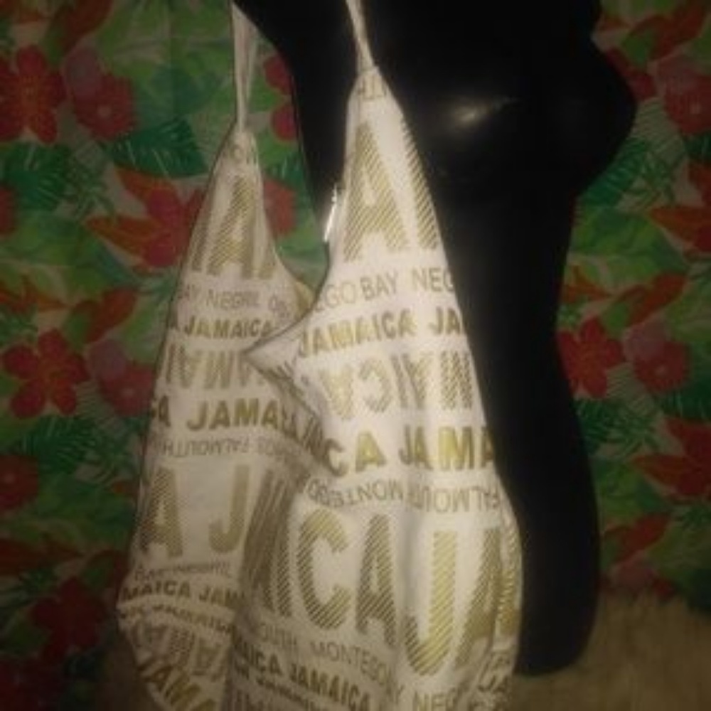 Robin Ruth hobo bag - Picture 2 of 5